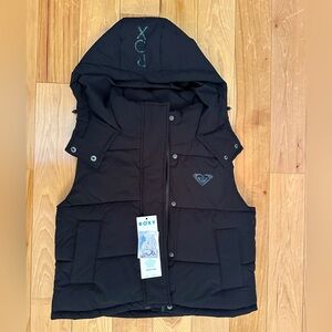 New without tags attached, never worn , size Small Roxy Vest !
